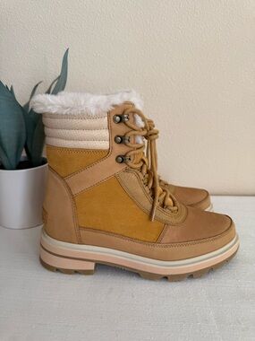 New SOREL Women's Tan Faux-Fur Lace-Up Winter Boots